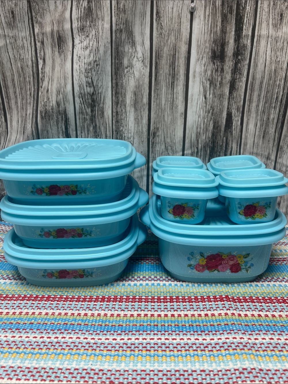 Pioneer Woman 8 piece food storage set- Sweet Rose.